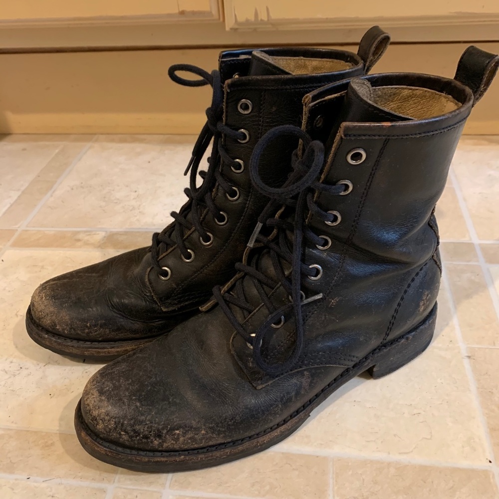 Frye Veronica Combat Boots in Black, Size 7.5